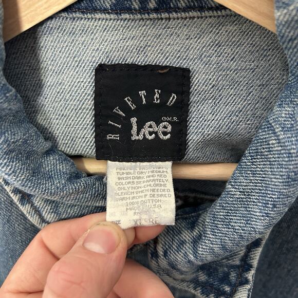 Vintage Lee Riveted Denim Trucker Jacket “Light Wash” - Picture 6 of 6